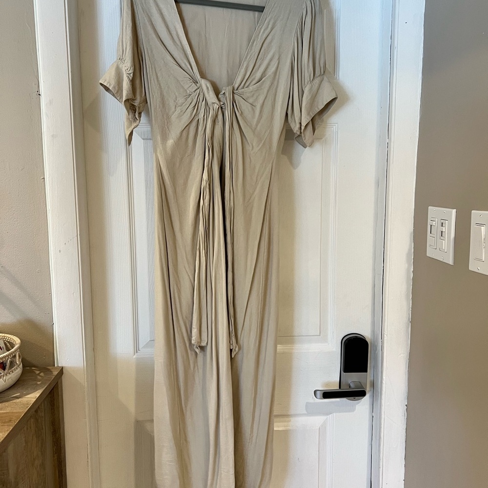 Elegant Beige Midi Dress